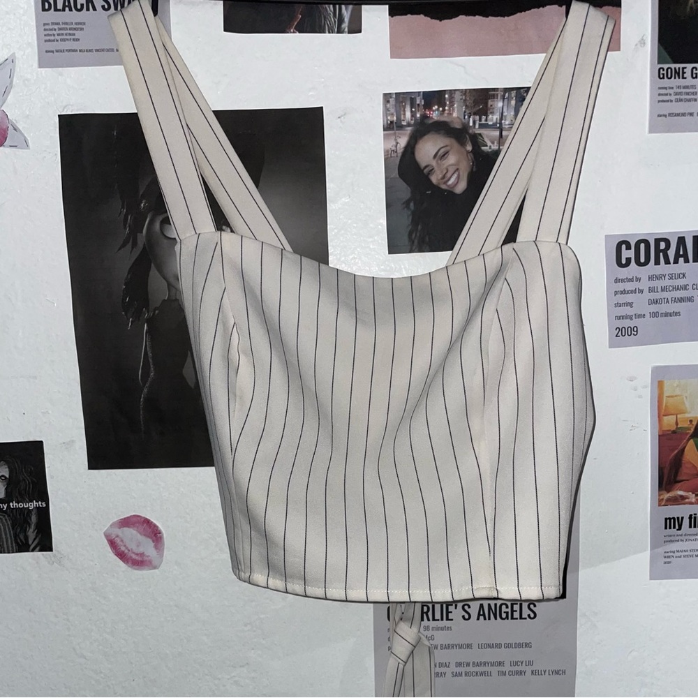 A top with lines ˏˋ°•*⁀➷